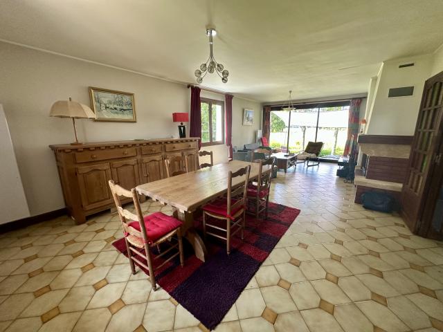 Belle maison familiale de 185 m2 Un véritable havre de paix en bord de rivière