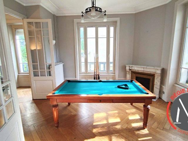 Belle maison Familiale de 250 m² avec 968m² de terrain Aven