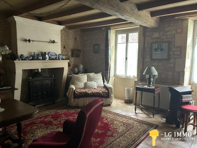Belle Maison Familiale De 315 M2, 4 Chambres, Terrain 8000 M. 315m² Messac
