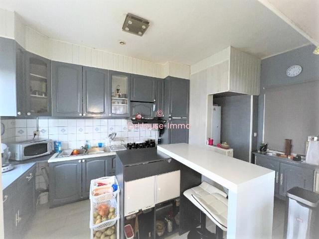 Belle Maison Familiale de 7 Pièces Avec Garage et Terrasse à Flers