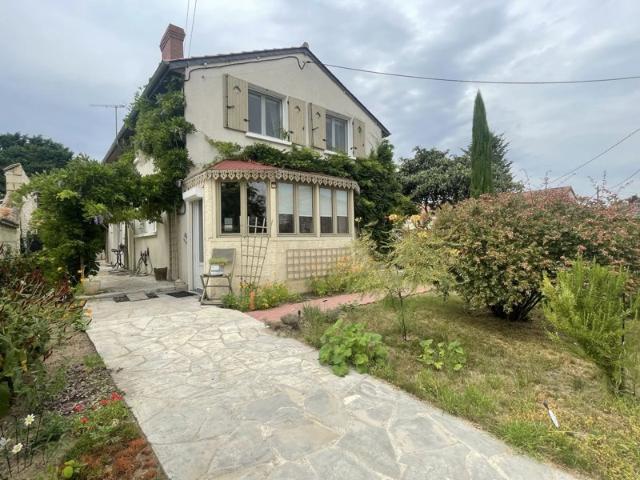 Belle maison familiale 5 chbres avec grand terrain