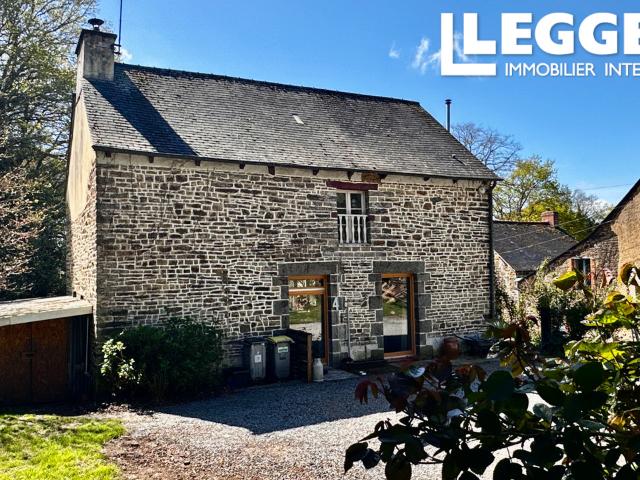 Belle maison individuelle pleine de charme, avec parking privé et un magnifique jardin offrant une vue