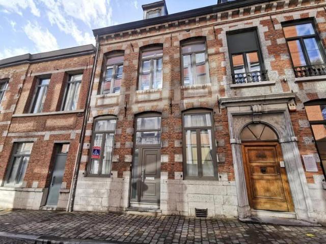 Belle maison mitoyenne dans le centre de Mons