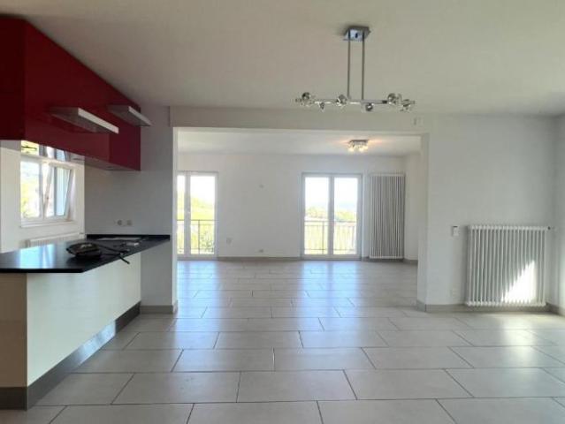 Belle maison mitoyenne de 5.5 pièces