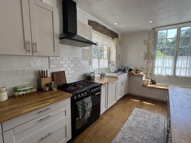 Belle maison spacieuse a cote de la rivière