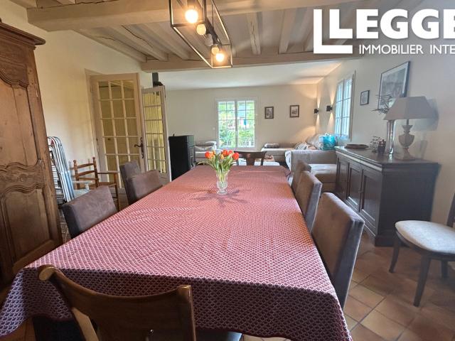 Belle maison spacieuse et lumineuse, dans un environnement calme, à la campagne