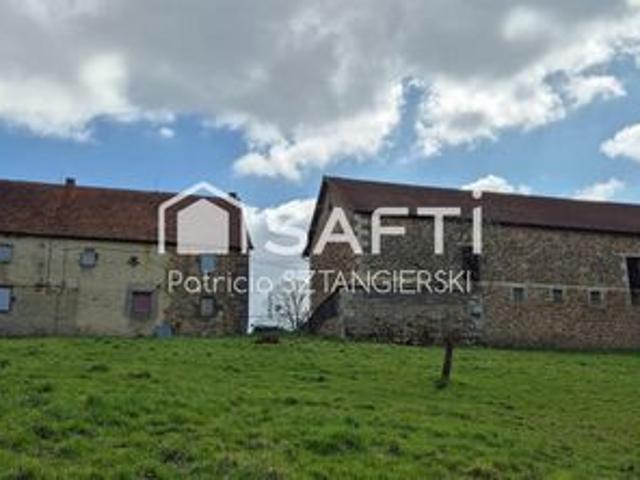 Belle maison spacieuse, 160 m², 5 chambres, garage 250 m² sur 2 niveaux, proche du lac des fades
