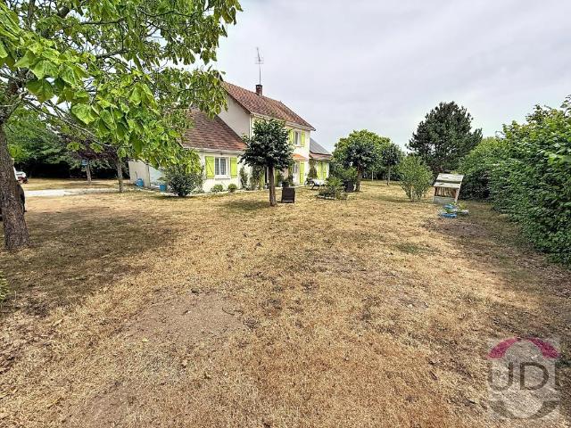 Belle maison sur la commune de Cressat