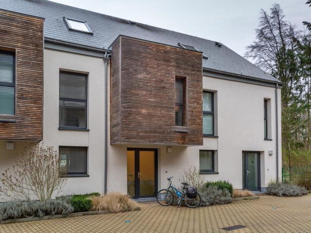 Belle maison passive avec terrasse, jardin, garage, parking
