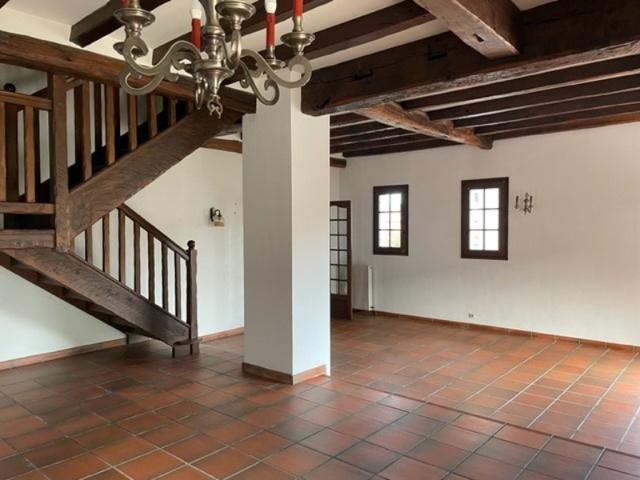 Spacieuse maison familiale avec piscine