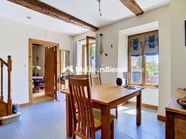 Belle maison rénovée avec jardin botanique 123m² Lanrelas