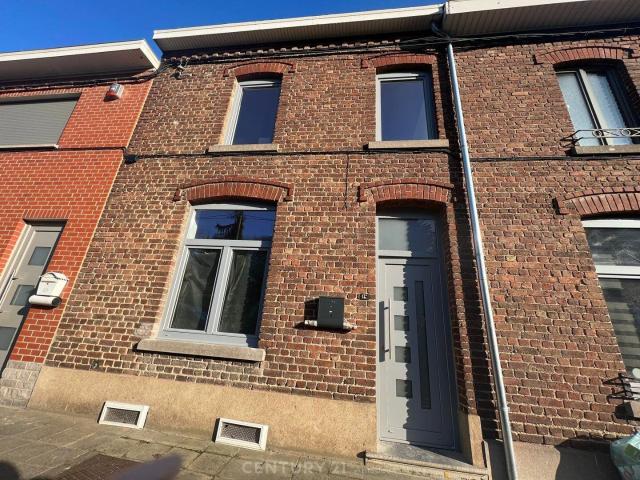 Belle maison rénovée avec 2 chambres et un jardin