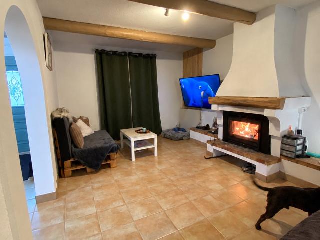 BELLE MAISON T5 AVEC VÉRANDA, GARAGE ET JARDIN ENTRESSEN
