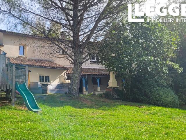 Belle maison type longère de 5 chambres avec grand terrain et vue imprenable sur le lac