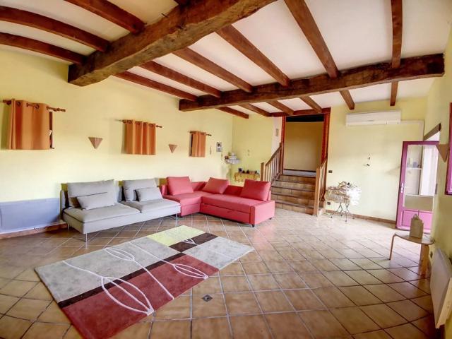 Belle maison, vaste terrain, vue panoramique