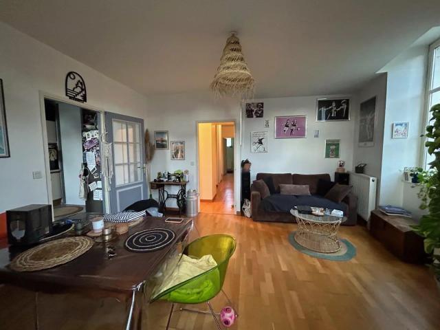 Belle opportunité d'investissement en plein centre ville de. 256m² Salies de Béarn
