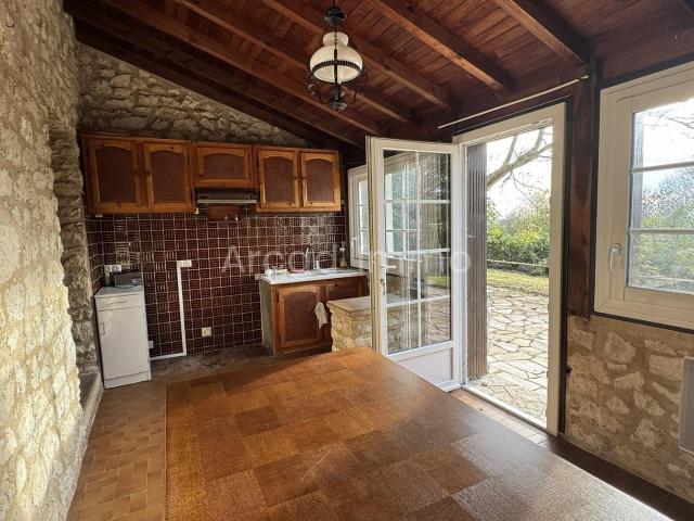 Belle Périgourdine avec charme et caractère sur 1780 m2, dan. 70m² Lalandusse