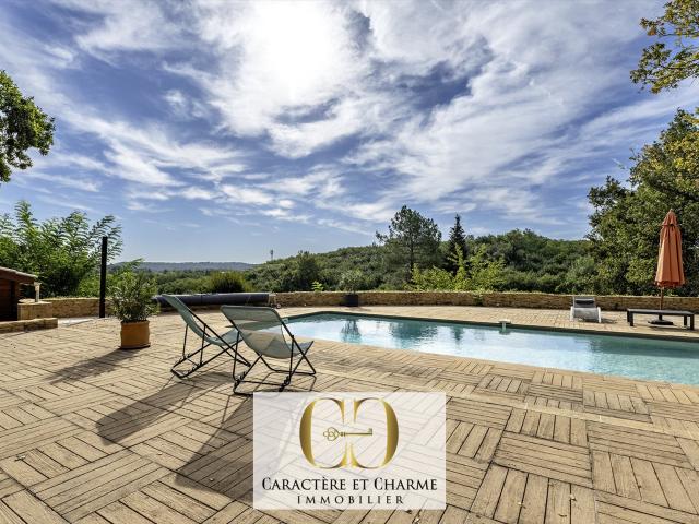 Belle périgourdine de 145 m2 avec piscine. Charme, vue et ca. 145m² Sarlat la Canéda