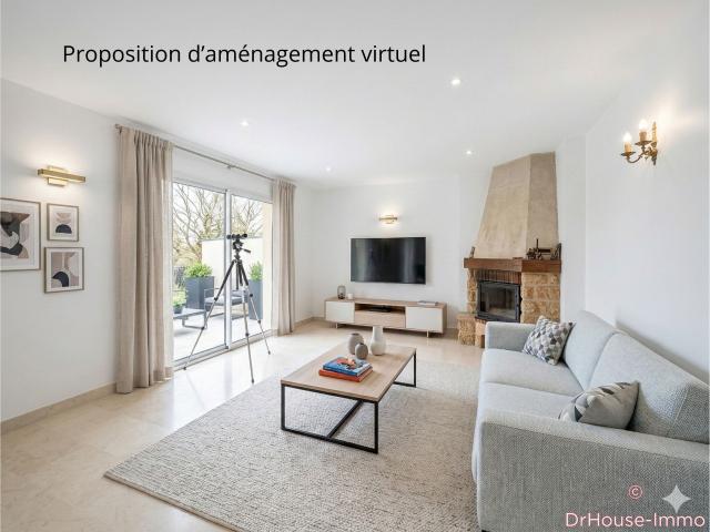 Belle propriété comportant deux maisons dans un parc de 9 054 m2