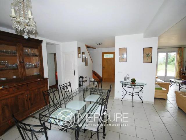 Belle propriété contemporaine 4 chambres + studio 190m² Valence en Poitou