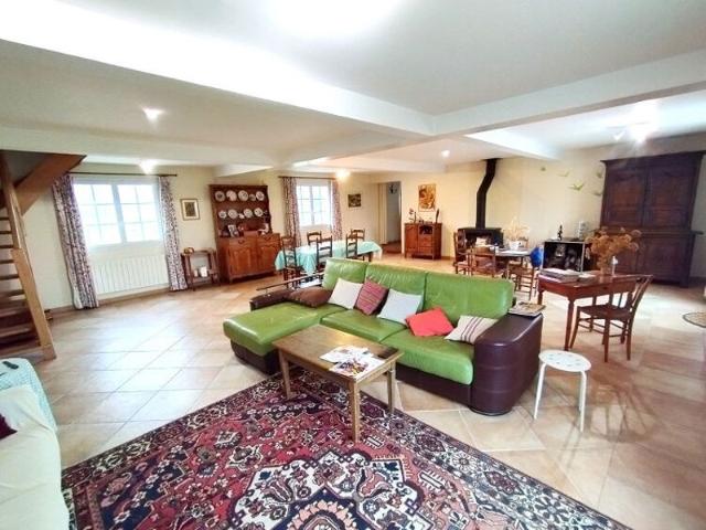 Belle propriété au calme habitable de suite !