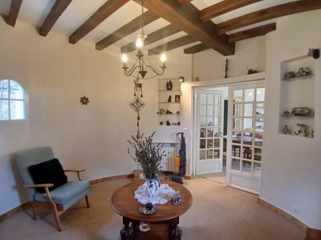 Belle propriété avec piscine, 5 chambres et 2 salles de bain. 195m² La Coquille
