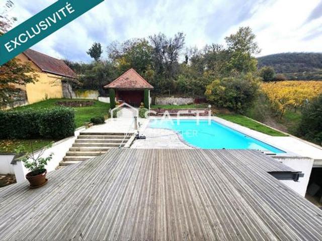 Belle propriété de 189 m² possibilité bi famille sur 1055 m² de terrain