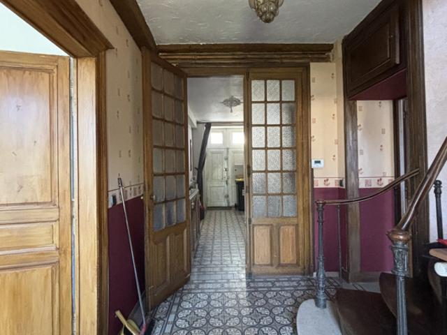 Belle propriété de 322 m2 du XIX è siècle au centre ville de