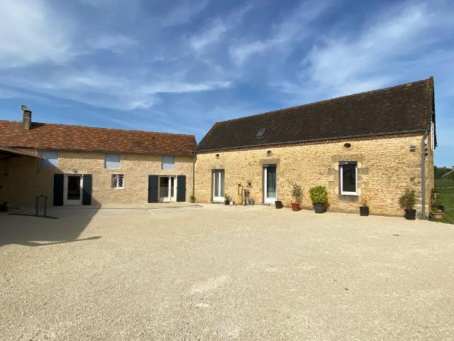 Belle propriété de 5 hectares avec piscine