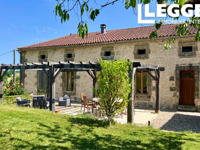 Belle propriété en pierre avec maison d'amis indépendante et piscine