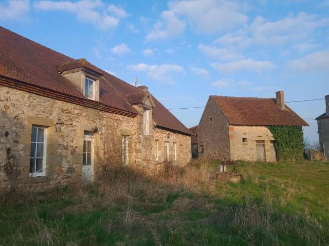 BELLE PROPRIÉTÉ SUR 5211M2 AU MILIEU DES CHAMPS