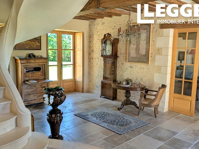 Belleme secteur, Perche, superbe propriété restauré, avec vues sur les prairies vallonnes et manoirs.
