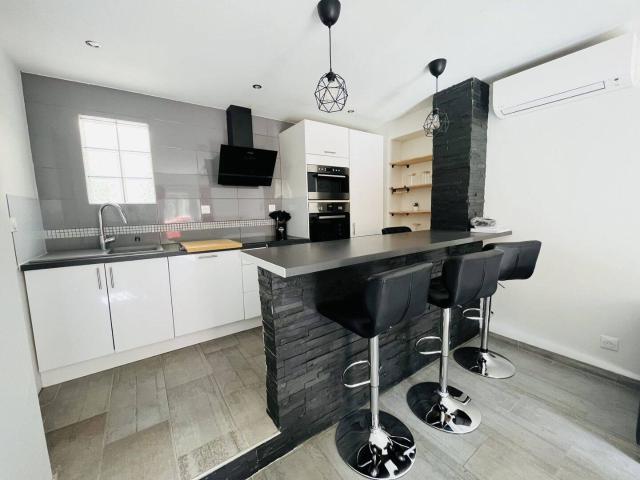 BELLEGARDE MAISON DE VILLAGE T3 MEUBLEE