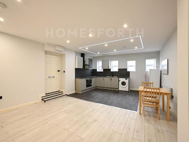Bellegrove Road, Welling DA16, Studio to rent, £1,400 pcm | PrimeLocation