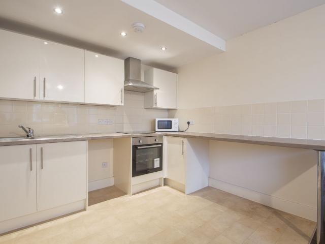 Bellegrove Road, Welling DA16, 2 bed flat to rent, £1,500 pcm | PrimeLocation