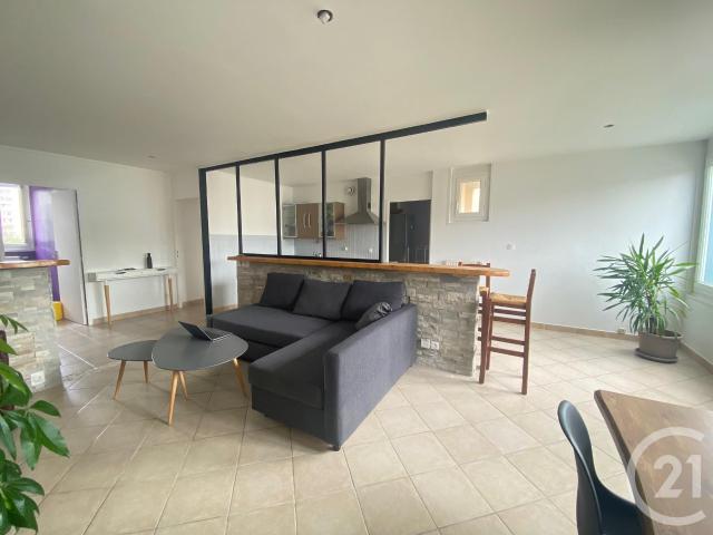 BELLEVUE: Appartement de type 3 en très bon état et meublé, d'une.