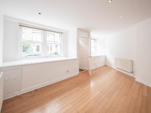 Bellevue Road, Edinburgh, EH7 2 bed flat to rent £1,295 pcm £299 pw