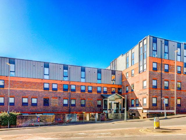 Bellfield Road, High Wycombe, Buckinghamshire HP13, 1 bed flat to rent, £1,100 pcm | PrimeLocation