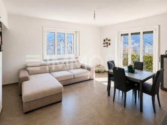 Bellinzona  Appartamento 4.5 locali con balcone panoramico
