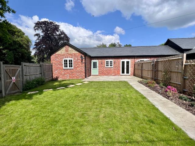 Bellingdon, Chesham HP5, 2 bed bungalow to rent, £1,900 pcm | PrimeLocation