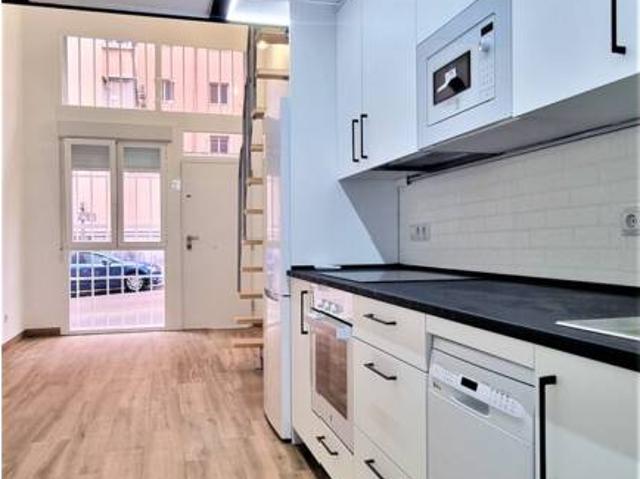 Bellísimo LOFT a Estrenar a la VENTA, 3 alturas, 2 baños, 2 dormitorios y cocina equipada