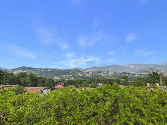 Bellissima casa con la vista mozzafiato