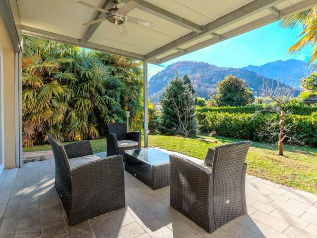 BELLISSIMA VILLA 6.5 A POCHI PASSI DAL LAGO A CASLANO