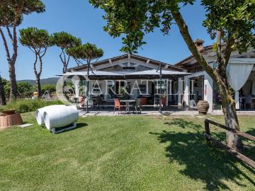 Bellissimo agriturismo nel Parco dell’uccellina,tra la natur. 950m² Grosseto