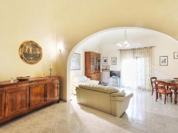 Bellissimo appartamento con 2 camere e bella terrazza 94m² Volterra