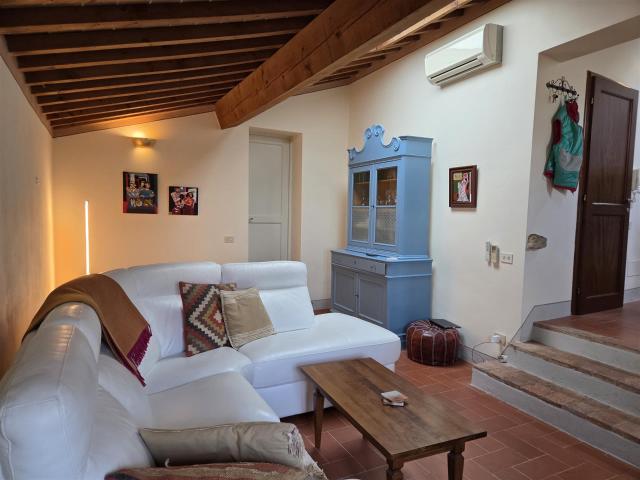 Bellissimo appartamento in condominio con giardino e piscina. 60m² Terricciola