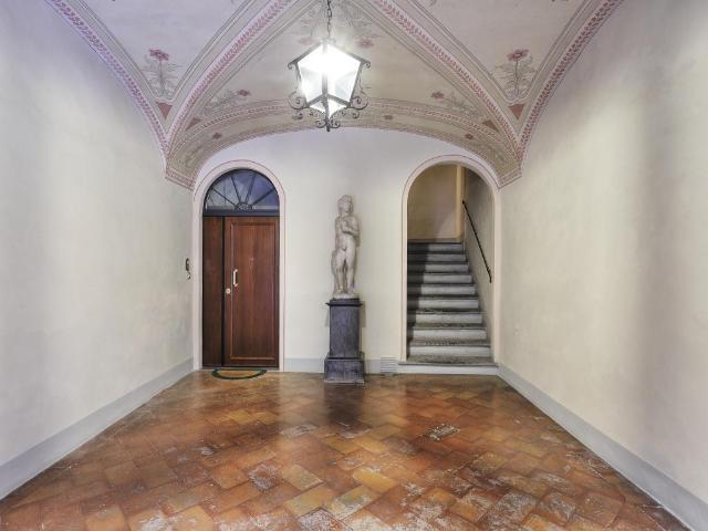 Bellissimo appartamento, luminoso e panoramico nel centro di. 161m² Volterra