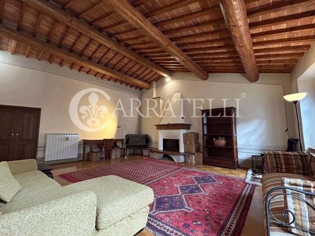 Bellissimo appartamento ristrutturato nel cuore del centro s. 163m² Sarteano