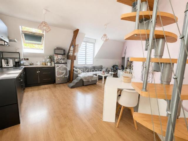 Belloy en France, appartement chaleureux et fonctionnel dans une résidence privée, fermée et sécurisée