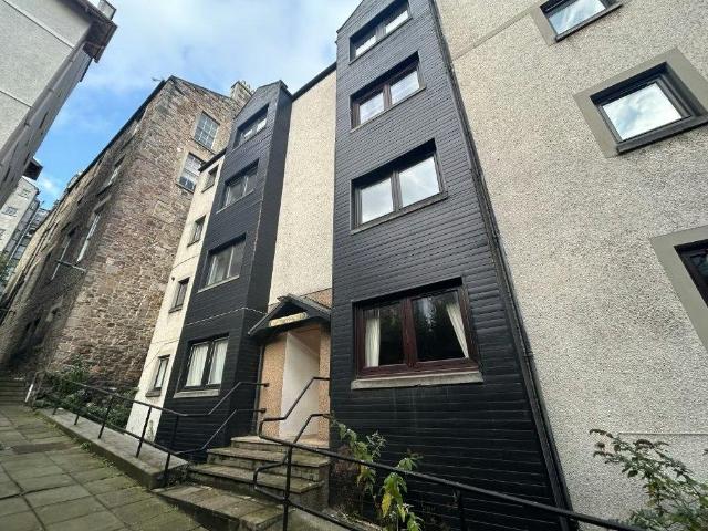Bells Wynd, Edinburgh, EH1 2 bed flat to rent £1,640 pcm £378 pw